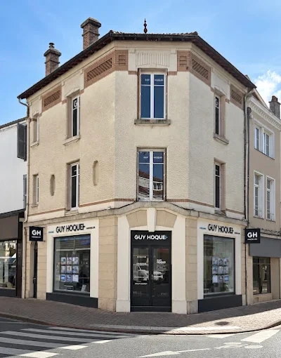 Façade de l’agence Guy Hoquet, 35 rue d’Orfeuil