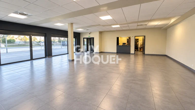 Local commercial de 206,35 m² à Châlons-en-Champagne