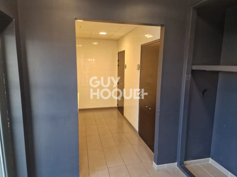 Local commercial de 206,35 m² à Châlons-en-Champagne, photo 5