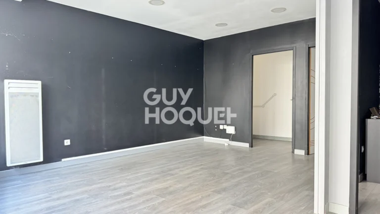 Local commercial de 46 m² à Châlons-en-Champagne, photo 2