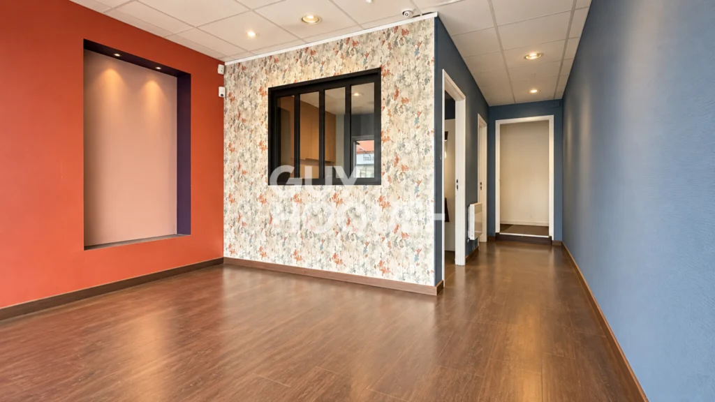 Local commercial de 91 m² à Châlons-en-Champagne, photo 1