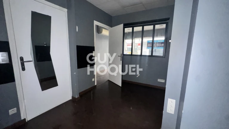 Local commercial de 91 m² à Châlons-en-Champagne, photo 12