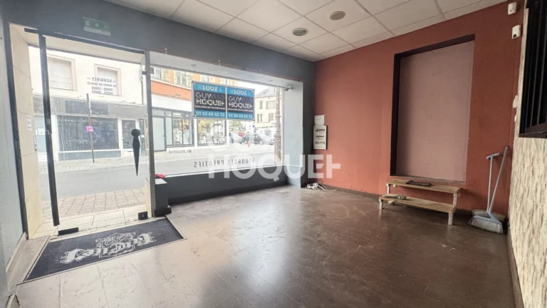 Local commercial de 91 m² à Châlons-en-Champagne, photo 2