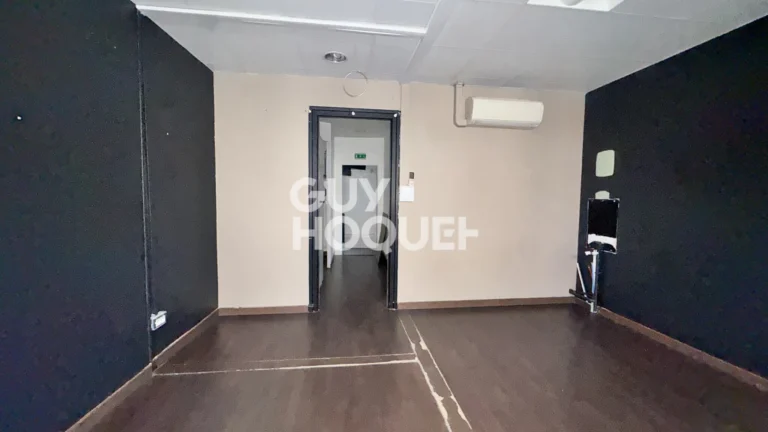 Local commercial de 91 m² à Châlons-en-Champagne, photo 6