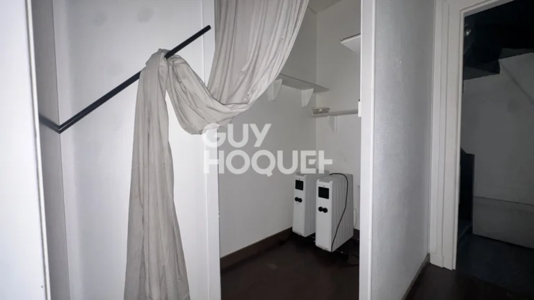 Local commercial de 91 m² à Châlons-en-Champagne, photo 8