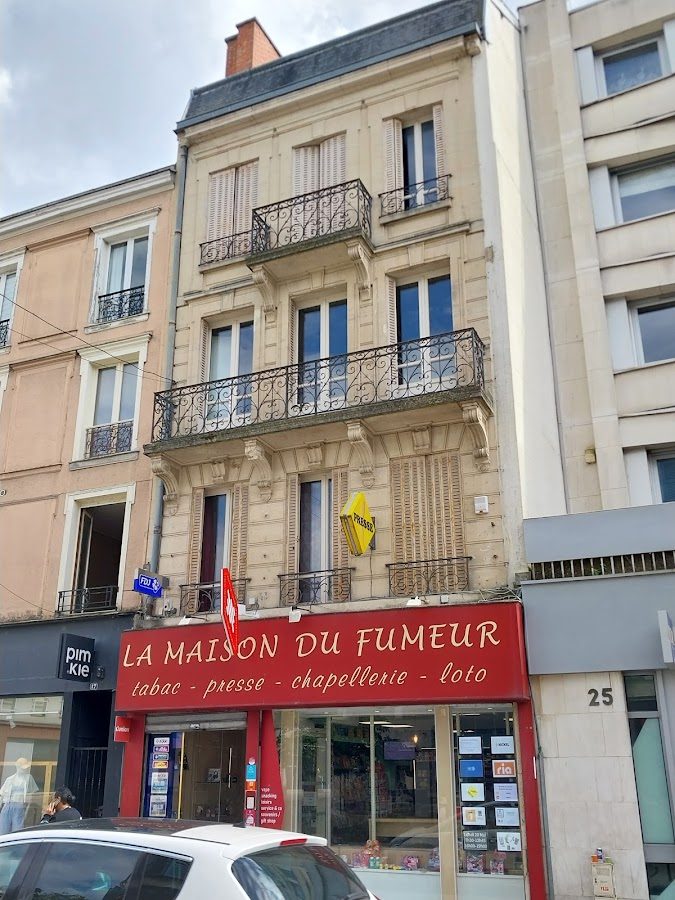 La Maison Du Fumeur